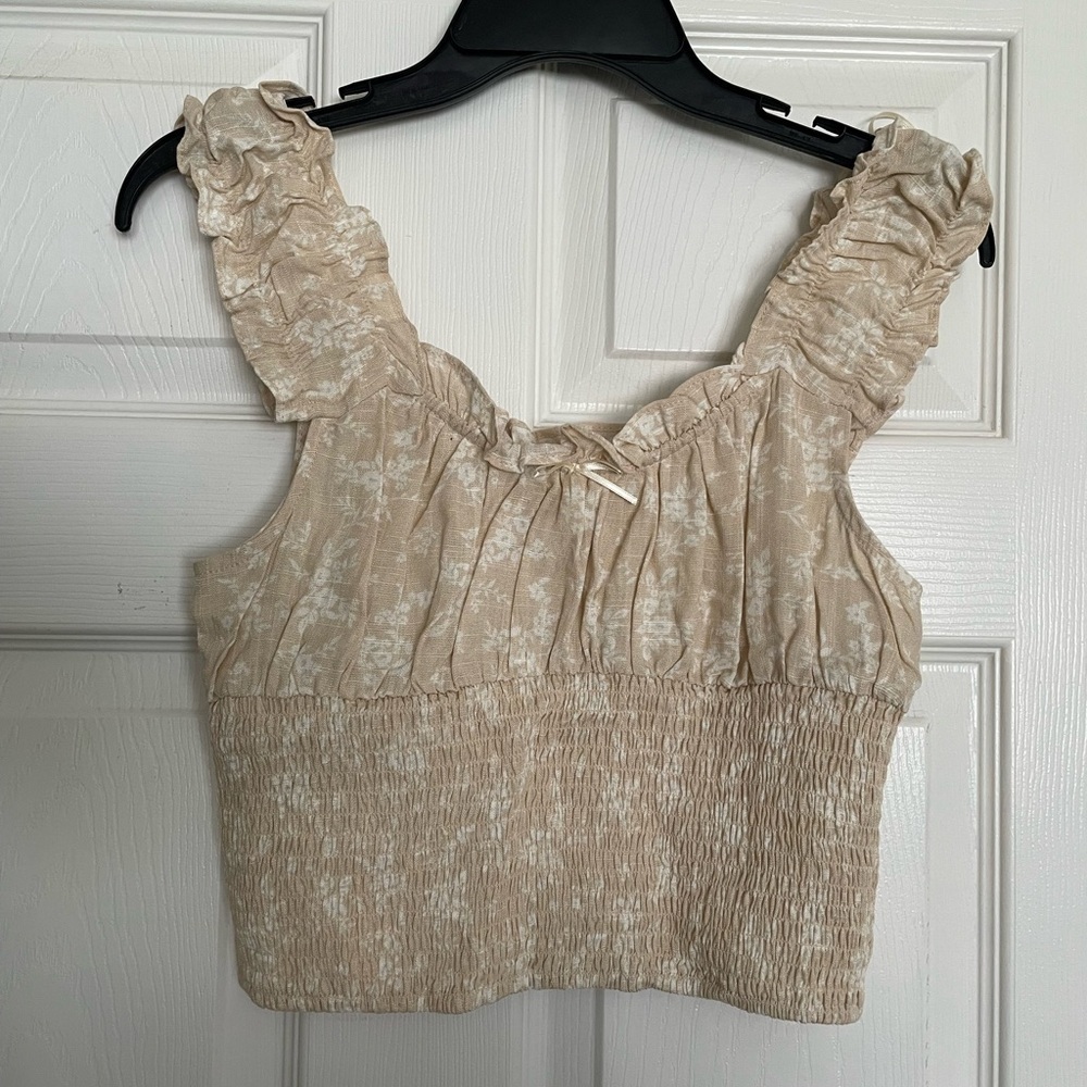 NWOT Love Tree Floral Beige Smocked Women's Top Size Medium